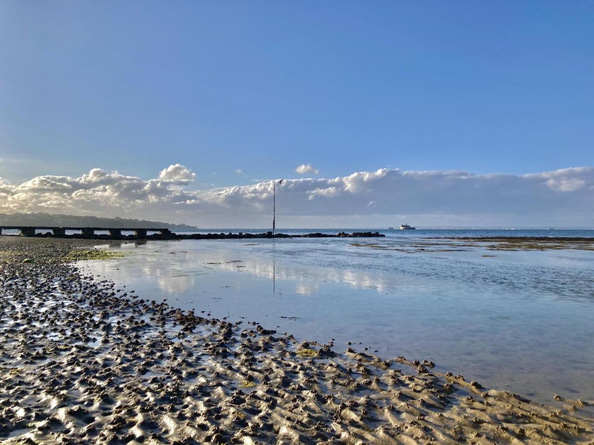 12A Solent Landing Direct Beach Access Бембридж Экстерьер фото